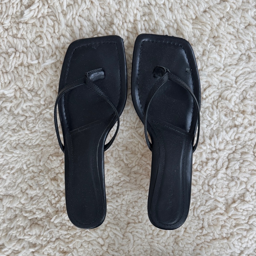 NA-KD Black Thong Kitten Heel Sandal